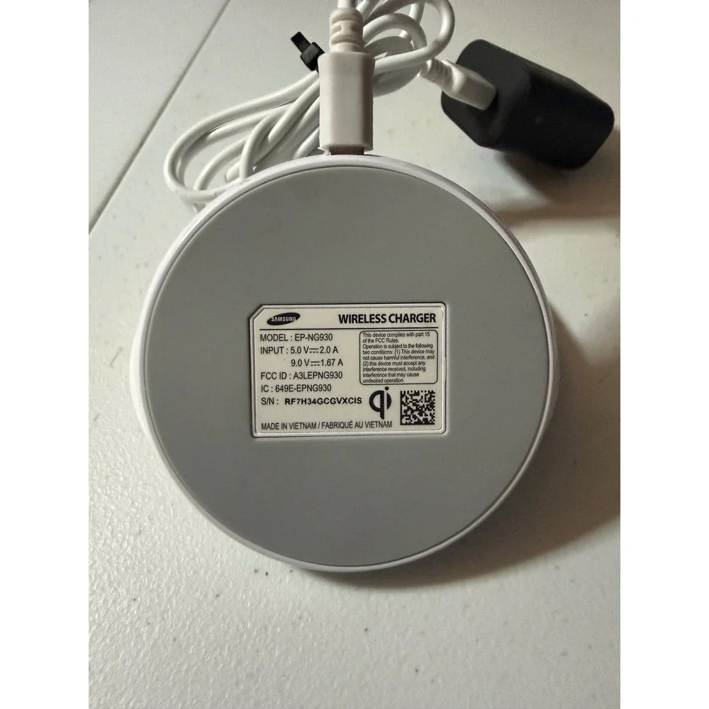 Samsung‎ Wireless Fast Charger EP-NG930 Qi Certified Black